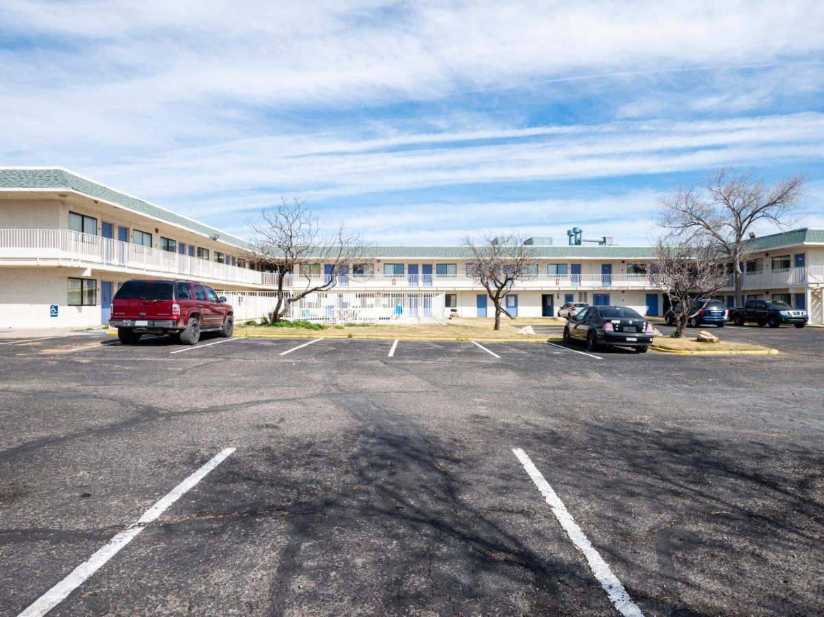 Oyo Hotel Willcox Exterior photo
