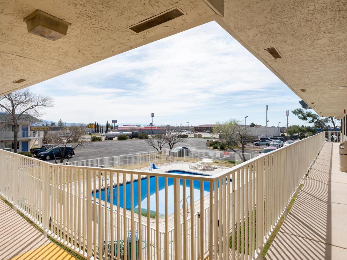 Oyo Hotel Willcox Exterior photo
